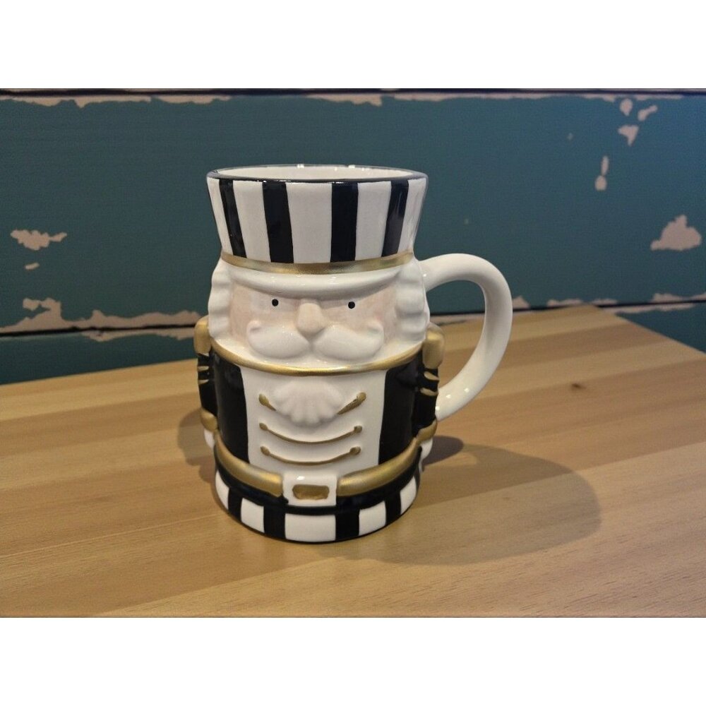 New Black & Gold Christmas Nuckcracker Soilder Coffee Tea Mug Gift